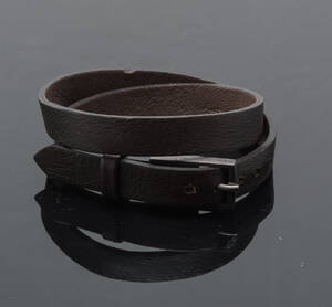 Ole Lyngggard, læderarmbånd, vendbart