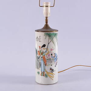 BORDSLAMPA, porslin, Kina, 1900-tal.