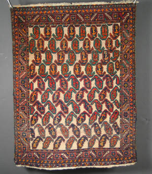 Persisk tæppe. 148 x 112 cm.