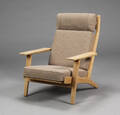 H. J. Wegner. Højrygget lænestol, egetræ, model 290A 