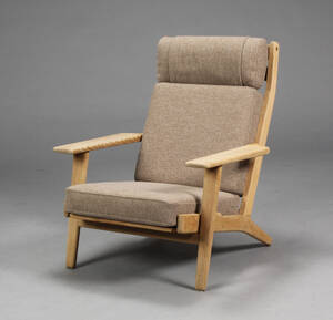 H. J. Wegner. Højrygget lænestol, egetræ, model 290A 