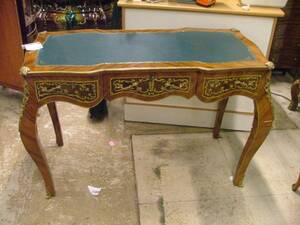 Skrivbord, Louis XV-stil