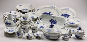 56 dele spise og kaffestel,  Kgl.p, Blå Blomst. 56