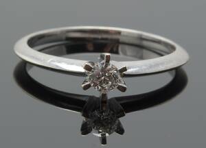 Solitairering med brillant på ca. 0.18 ct. 14 kt. hvidguld