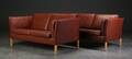 Dansk møbelproducent. Tre-pers. samt to-pers. sofa 2