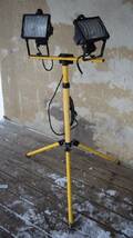Bygglampa med 2 lampor B144