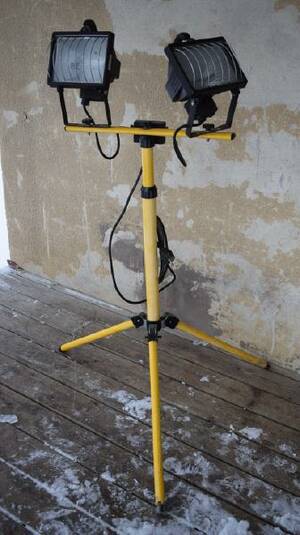 Bygglampa med 2 lampor B144