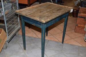 Bord, raka ben och låda, 85x60 cm, H 76 cm