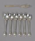 Evald Nielsen 1879-1958. Nr. 6 - theskeer af hammerslået sølv  Georg Jensen gaffel. 7