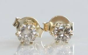 Par brillantørestikker, ca. 0.37 ct. 2