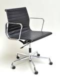 Charles Eames 1907 - 1978. Kontorstol, model EA-117