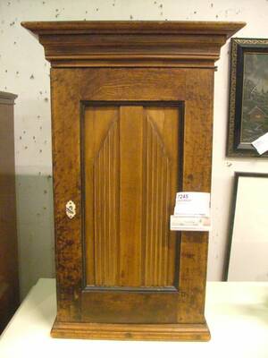 Hängskåp, 1800-tal