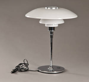 Poul Henningsen 1894-1967. PH 4½ 3½ bordlampe.