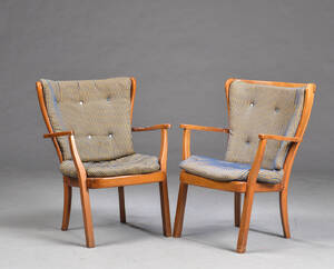 Møbelsnedker. Par lænestole af bøgetræ. 1940´erne 2