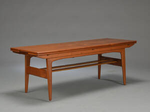 Møbelproducent. Sofabordspisebord af teak