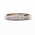 Ring 18 k vitguld diamanter