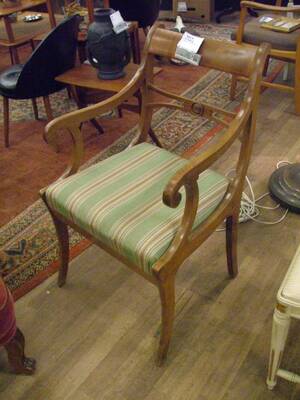 Karmstol, Mahogny