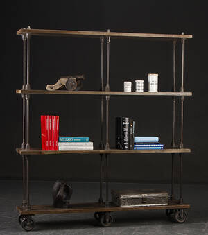 Reol i industrielt design
