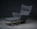Hans J. Wegner. Lænestol Wingchair og tilhørende skammel 2