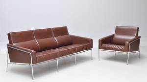 Arne Jacobsen 1902 - 1971. Lufhavnssofa samt hvilestol, model 3300 2