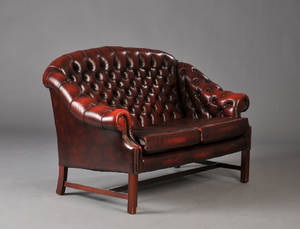 Wade, England. Chesterfield, to-pers. sofa
