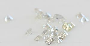 Talrige små uindfattede brillanter på ialt ca. 1.82 ct.