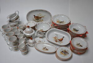 Mads Stage. Kaffe- og middagsservice, Jagtstellet samt skål nr. 1560 85