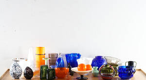 Stor samling konstglas, bl.a. Kosta
