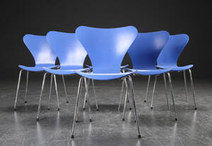 Arne Jacobsen. Seks Syveren stole, Model 3107 6