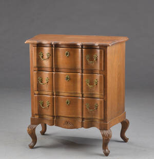 Barok kommode af egetræ