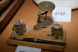 Skrivställ med brevvåg, L 20 cm