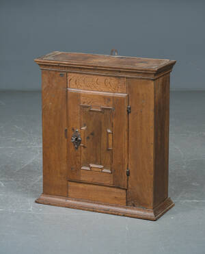 Tobaksskab af egetræ