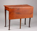 Engelsk klapbord med padfeet. 1700-tallet