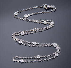 Brillant halskæde af 18 kt hvidguld, ca 0.38 ct