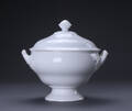 Bing  Grøndahl. Suppeterrin af porcelæn