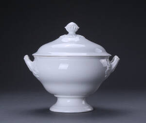 Bing Grøndahl. Suppeterrin af porcelæn
