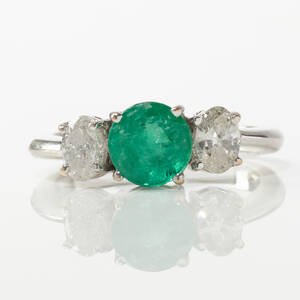 Ring guld smaragd diamanter