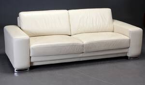 Sofa med lyst læder 