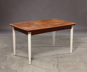 Dansk møbelproducent, spisebord, teaktræ Denne vare er sat til omsalg under nyt varenummer 4365535