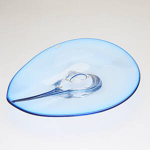 GÖRAN WÄRFF. Fat, glas, Kosta Boda, osignerat, 1900-tal.