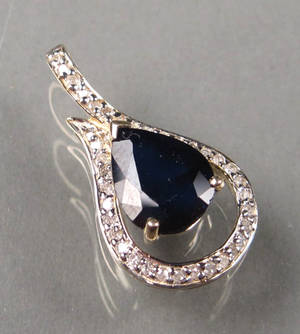 Safir- og diamantvedhæng