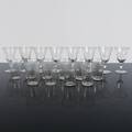 VINGLAS, 8 st samt SELTERGLAS, 10 st