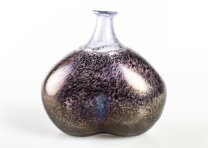 BERTIL VALLIEN. vas, glas, artist coll, Kosta Boda, signerad.