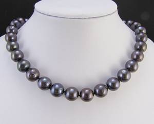 Tahitizuchtperlcollier, ca. 10,1 mm - 10,9 mm