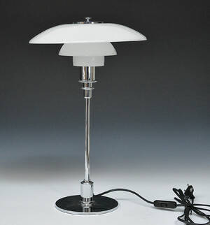 Poul Henningsen. PH 32 bordlampe  Denne vare er sat til omsalg under nyt varenummer 4168340