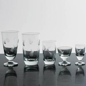 GLASSERVIS med graverad dekor, 51 delar, 1900-talets mitt