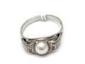Ring i vitguld