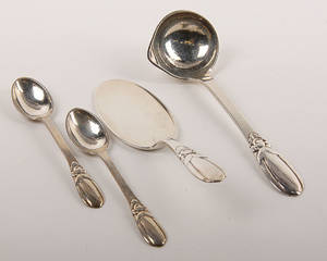 Evald Nielsen 1879-1958. Sauceske og serveringsspade No 16. 4