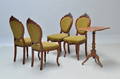 Fire medallionstole samt lampebord 5