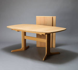 Skovby Møbler. Spisebord